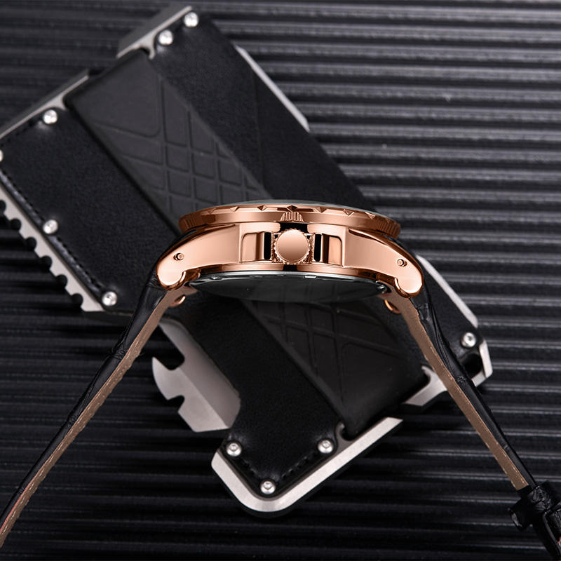 ONOLA Reaper 2020 Men's Skull-Motif Quartz Watch
